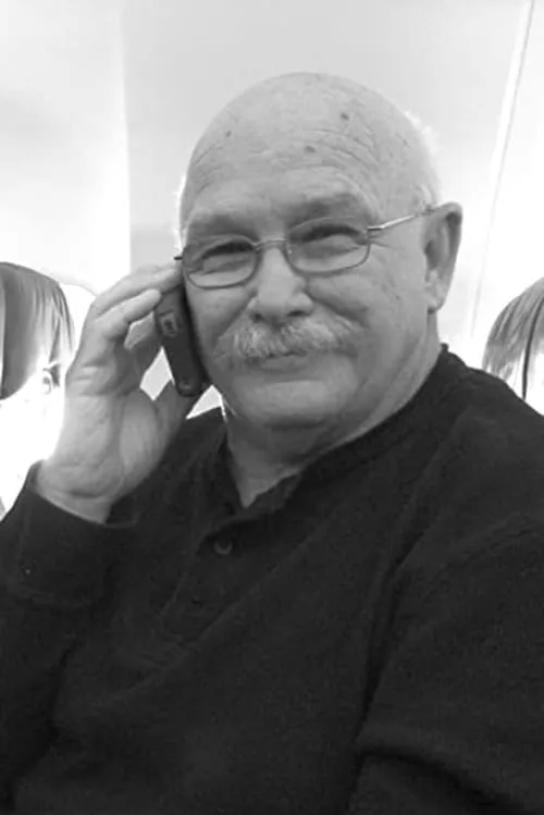 George Gati ha trabajado con Bill McConnell Sr. en 1 ocasiones