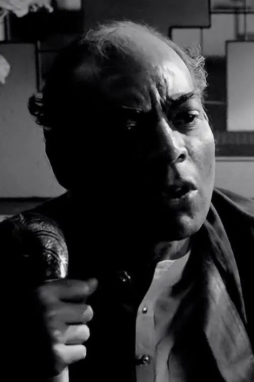 Lily Chakravarty ha trabajado con Bireswar Sen en 2 ocasiones