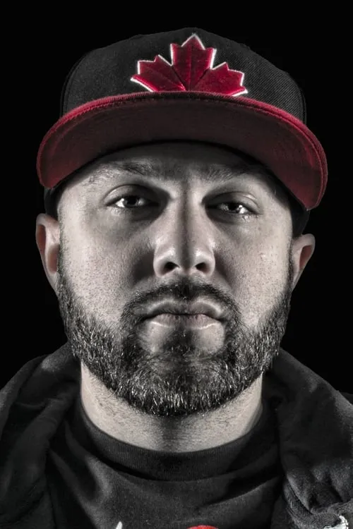 Bishop Brigante interpretando a Carlos