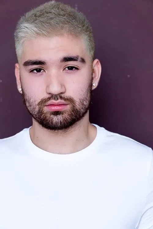 Blake Dang — personaje: Ethan