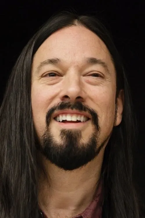 Gord Downie ha trabajado con Bobby Baker en 6 ocasiones