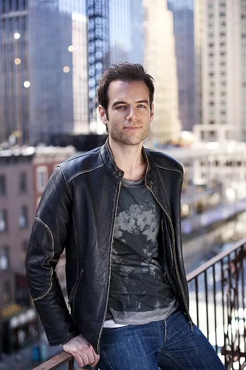 Bradford How — personaje: Ted Adams