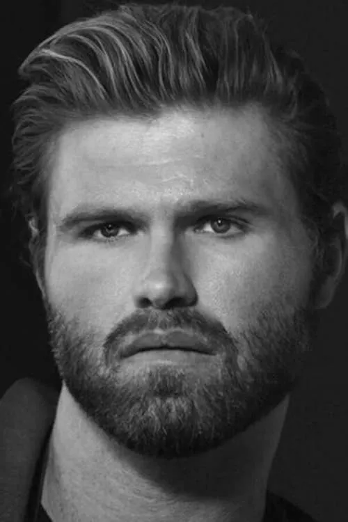 Terry J. Nelson ha trabajado con Brady Pierce en 1 ocasiones