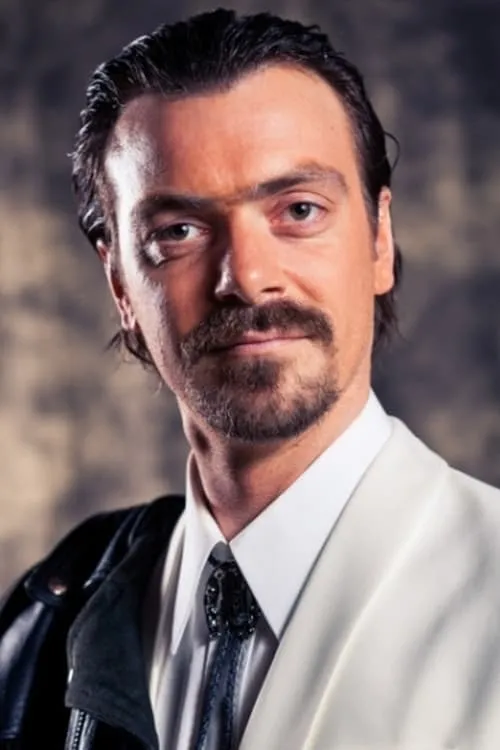 Mathis Mavuela ha trabajado con Bram Van Der Kelen en 1 ocasiones