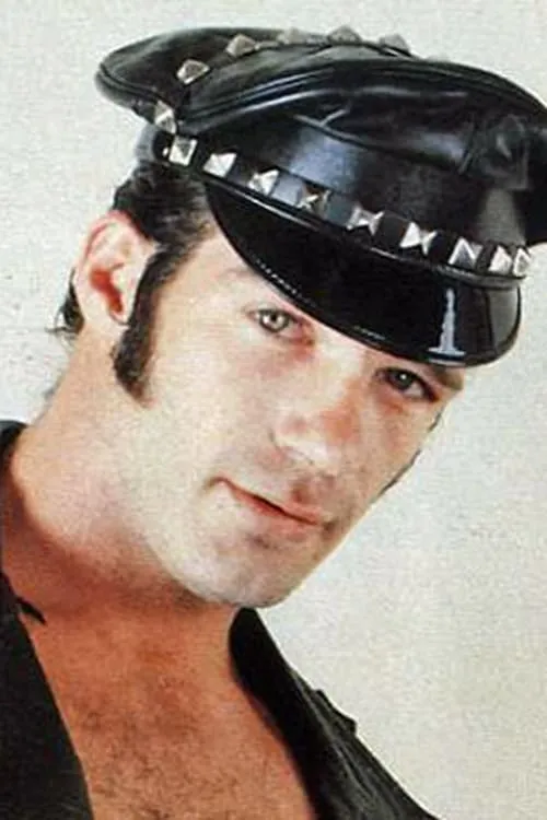 Nick Poulos ha trabajado con Branch Lester en 1 ocasiones