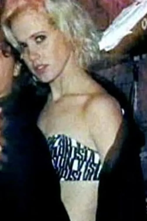 Brandi McClain interpretando a Herself