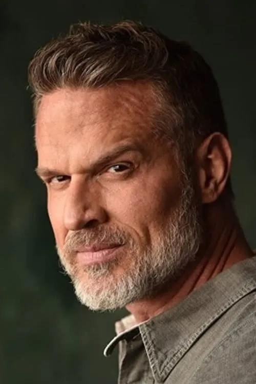 Tom Emmott ha trabajado con Branton Box en 1 ocasiones