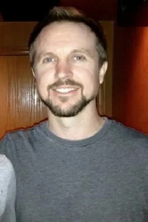 Foto de perfil del actor Breehn Burns en el reparto