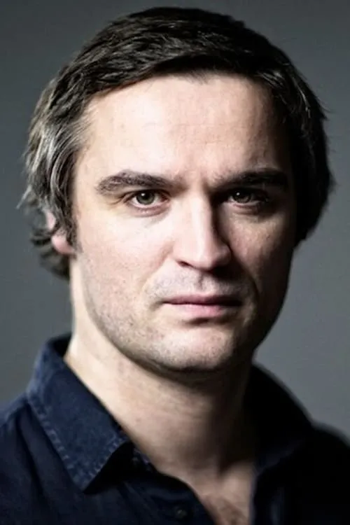 Brendan McCormack interpretando a Francie D'Arcey