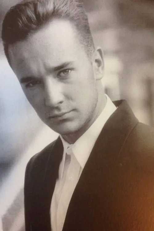 Kevin Crowley ha trabajado con Bret Aaron Knower en 3 ocasiones