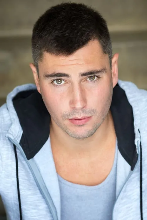 Aaron Berjohn ha trabajado con Brett Burrier en 3 ocasiones