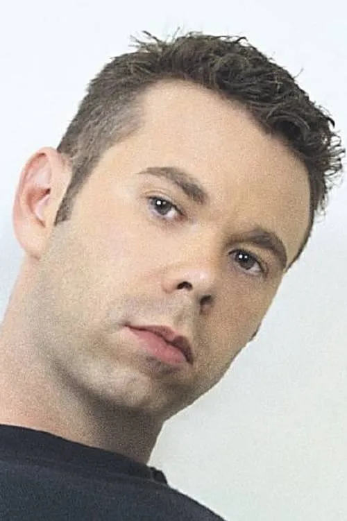 Brett Clark interpretando a 