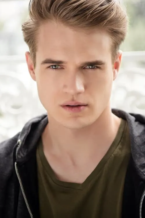 Edward Escobal ha trabajado con Brian Cyburt en 1 ocasiones