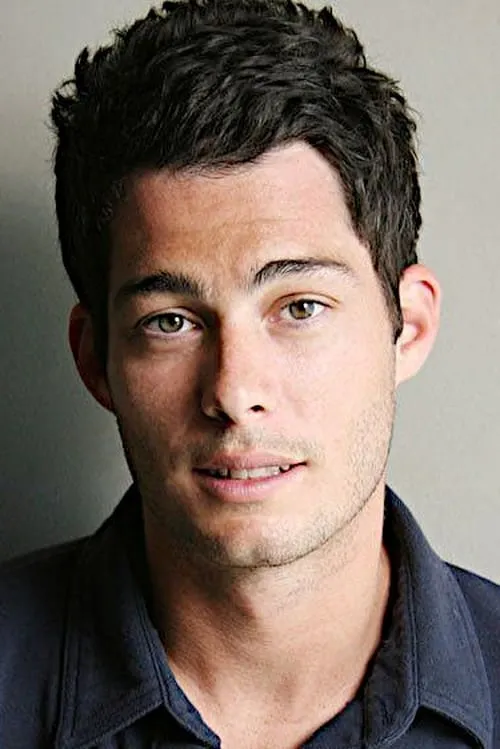 Brian Hallisay — personaje: William Davis