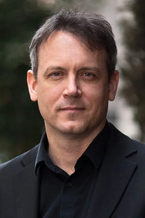 Brian Knappenberger en su biografía y filmografía