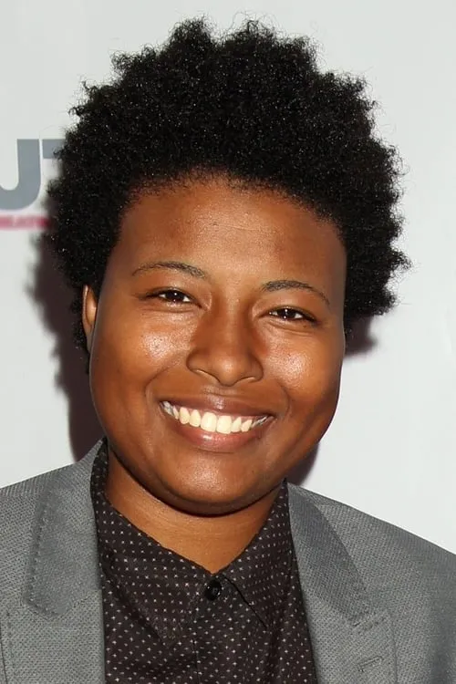 Britanni Nichols interpretando a Paula