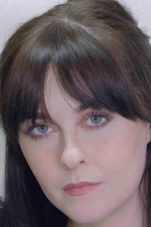 Brittnee Hollenbach interpretando a Madison