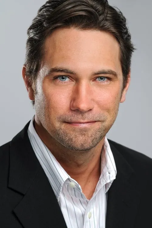 Britton Webb interpretando a Stefan