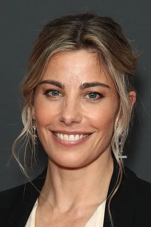 Brooke Satchwell interpretando a Melinda