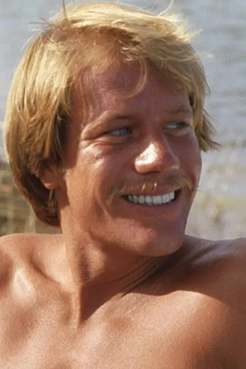 Bruce McMaster interpretando a 