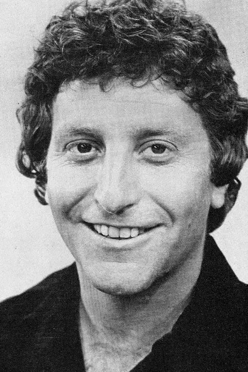 Bruce Solomon interpretando a Mr. Christie