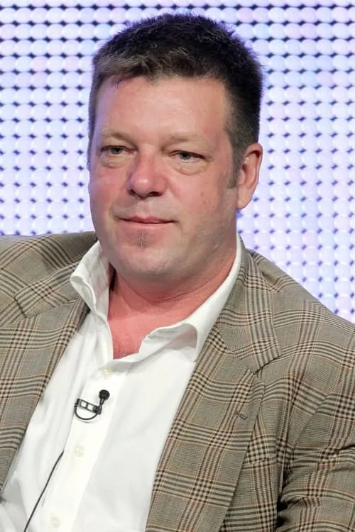 Bruce Toms en su biografía y filmografía