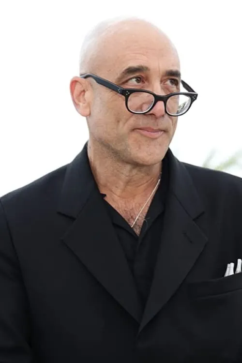 Robin Menken ha trabajado con Bruce Wagner en 2 ocasiones