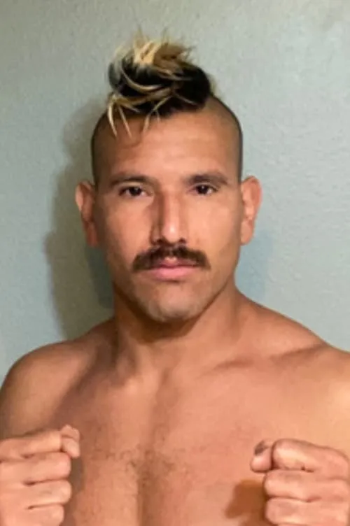 Matthew Perez ha trabajado con Bruno Casillas en 1 ocasiones