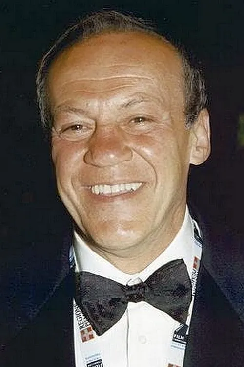 Bruno Pischiutta interpretando a