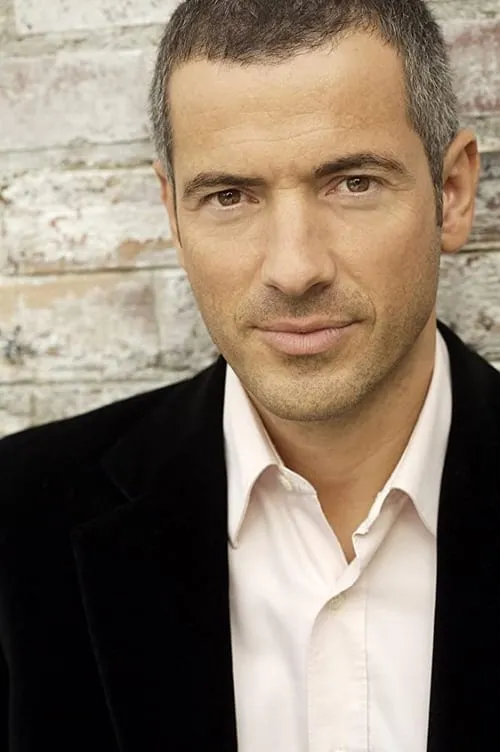 Bruno Putzulu interpretando a 