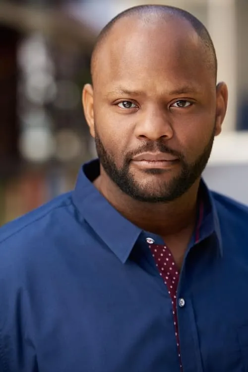 Bryan Ross interpretando a Security Man