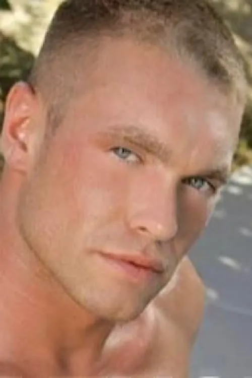 Bryce Tucker interpretando a