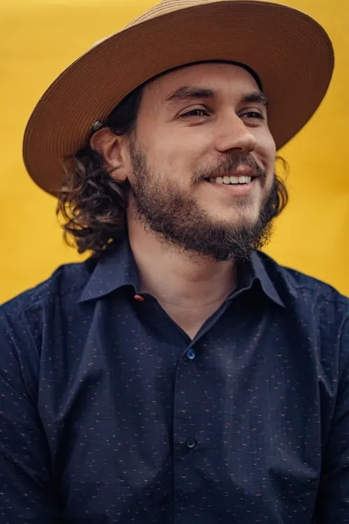 Nathan Hollis ha trabajado con Bryce Warren en 1 ocasiones