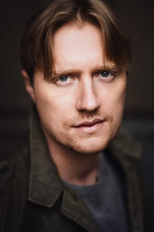 Will F Young ha trabajado con Buckner Hinkle en 2 ocasiones