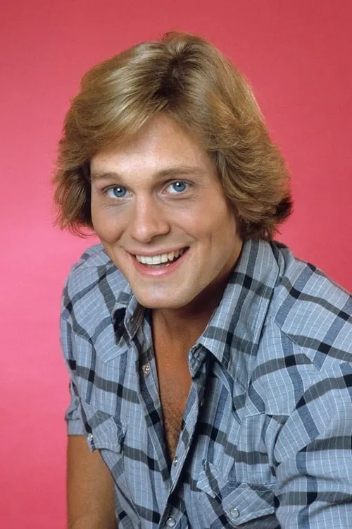 Byron Cherry interpretando a Sherriff