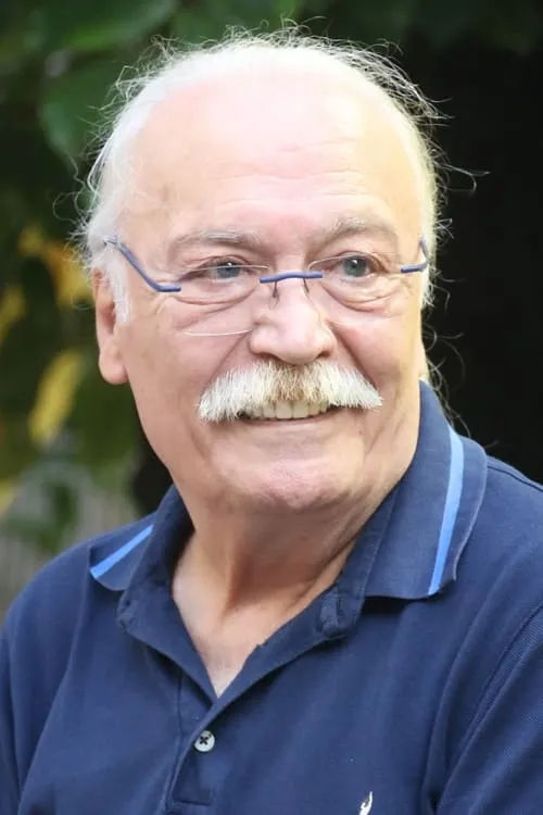 Cem Kurtoglu ha trabajado con Cahit Berkay en 1 ocasiones