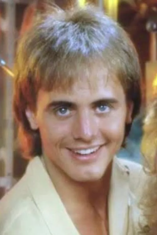 Cain Devore en su biografía y filmografía