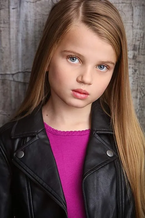 Caitlin Reagan interpretando a Mikayla