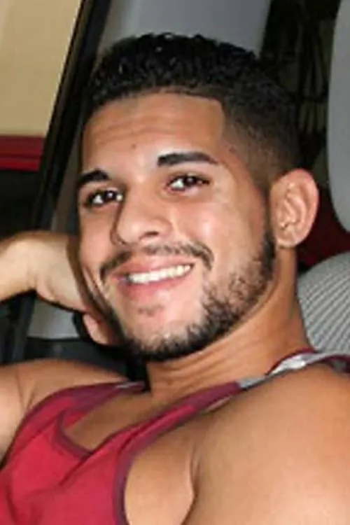 Calvin King interpretando a