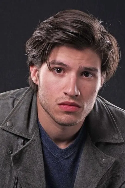Cameron Cuffe — personaje: Seg-El