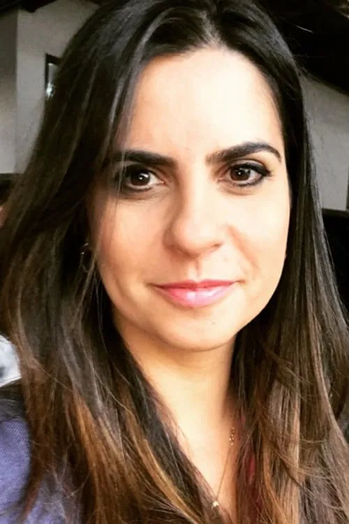 Camila Bomfim — personaje: Self - Host