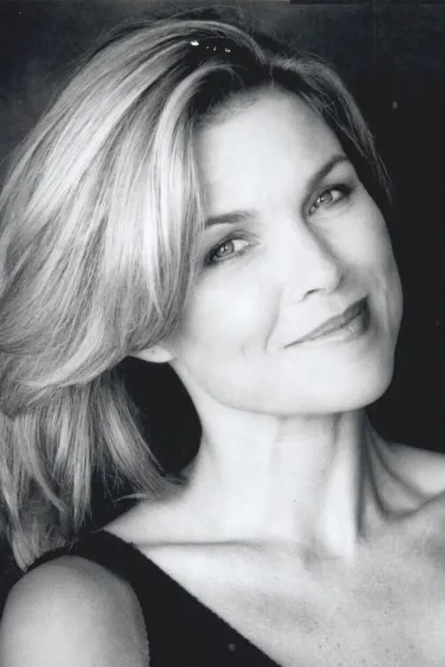 Camilla More interpretando a Lori