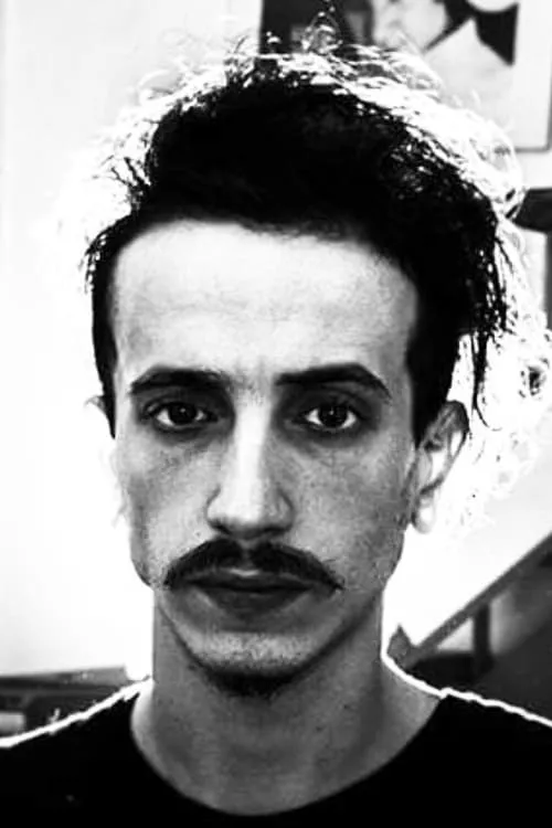 Camilo Cuello Vitale interpretando a Carlos Botana