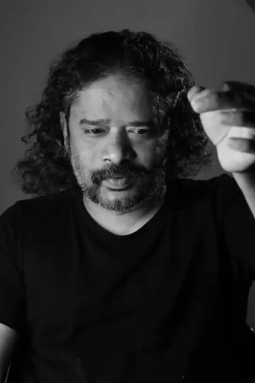 Dinesh Tej ha trabajado con Camp Sasi en 1 ocasiones