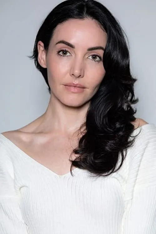 Caoimhe O'Malley interpretando a Speech Therapist 1