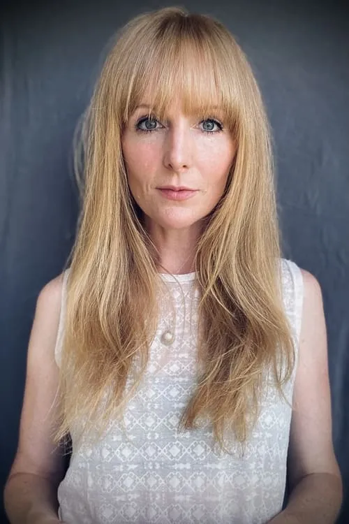 Pixie Jones ha trabajado con Cara Foley en 1 ocasiones