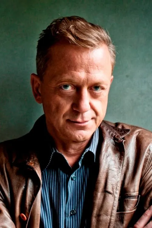 Carl Achleitner interpretando a Jürgen Walter