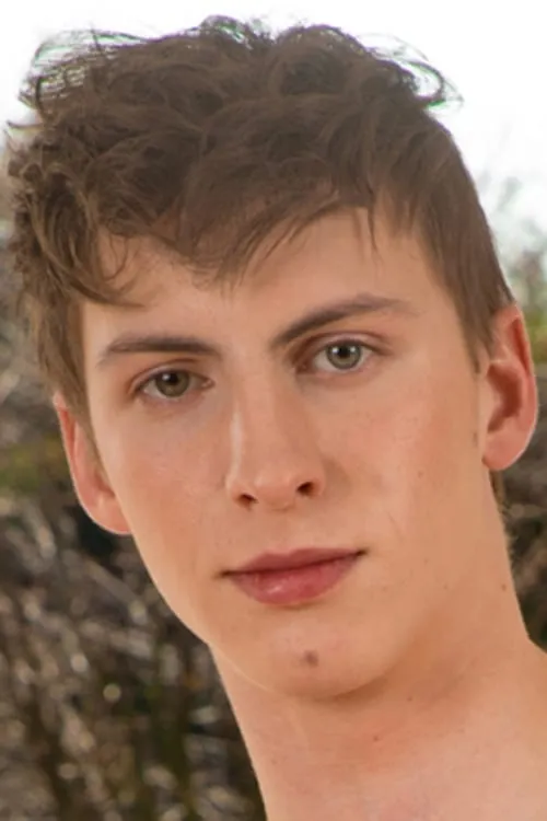 Alex Whale ha trabajado con Carl Chater en 2 ocasiones