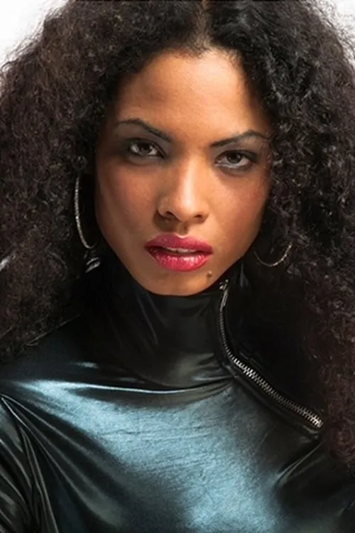 Carla Gonzales-Mogaburu interpretando a Candela