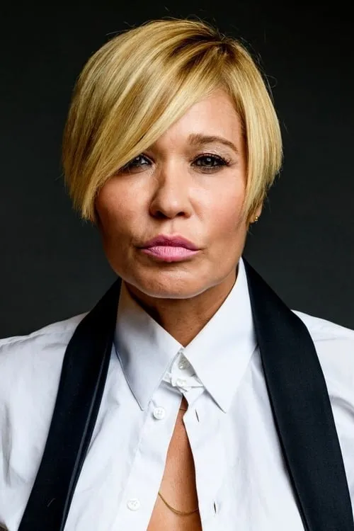 Carla Hidalgo interpretando a Alexandra